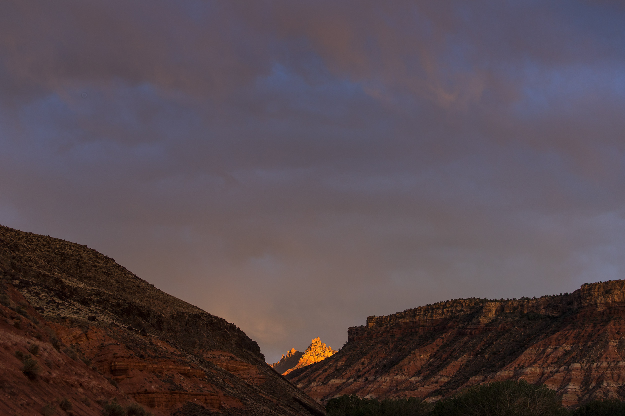NATLPARKING_travel_rv_adventure_sunset_zionnationalpark_1241_WB